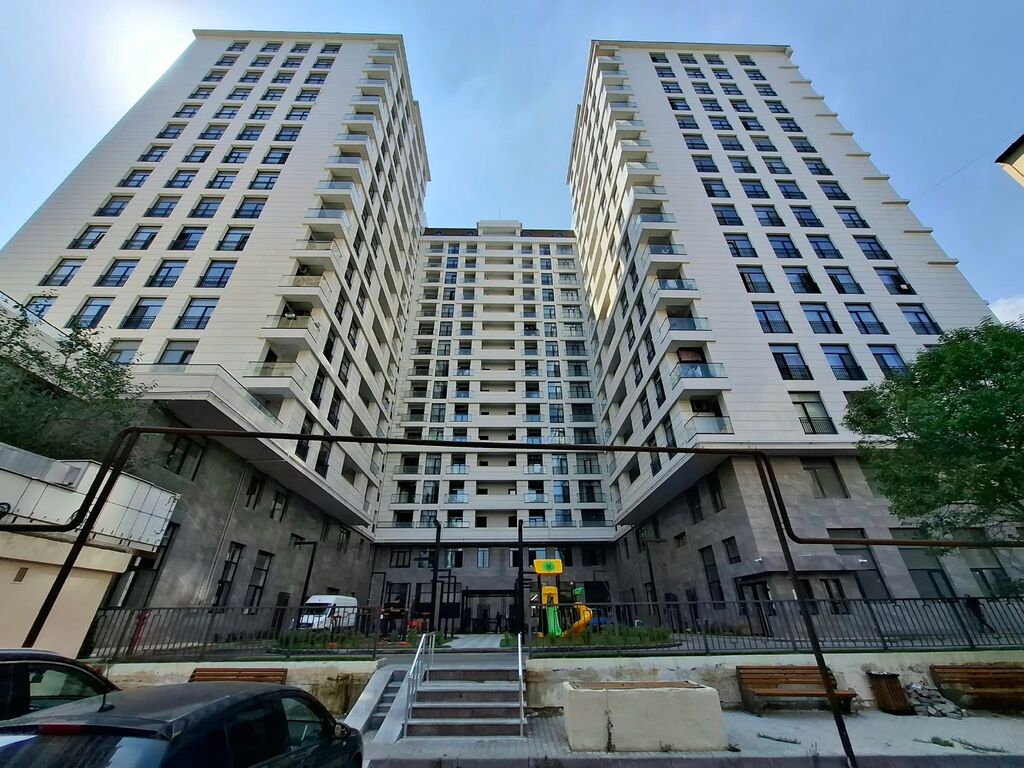 2 otaqlı, Yeni tikili, 105 kv. m
