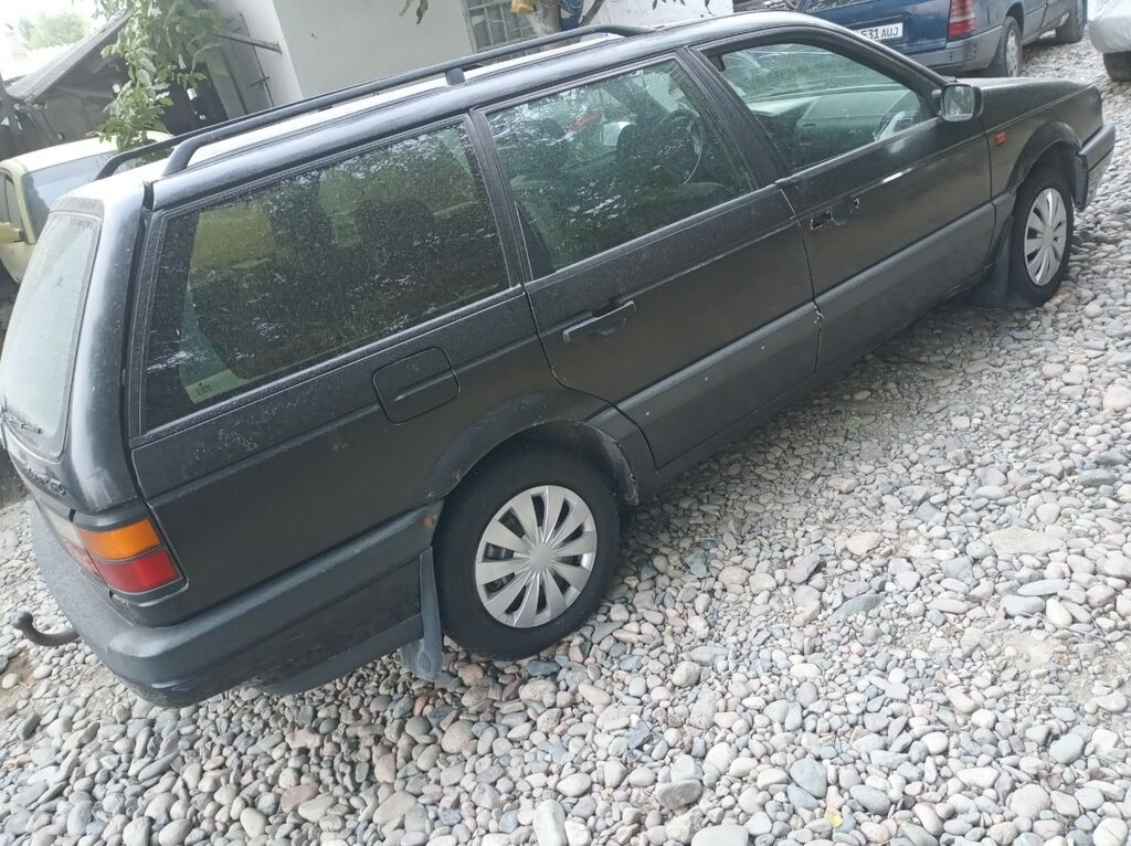 Volkswagen Passat: 1991 г., 1.8 л, Механика, Бензин, Универсал: фото 3