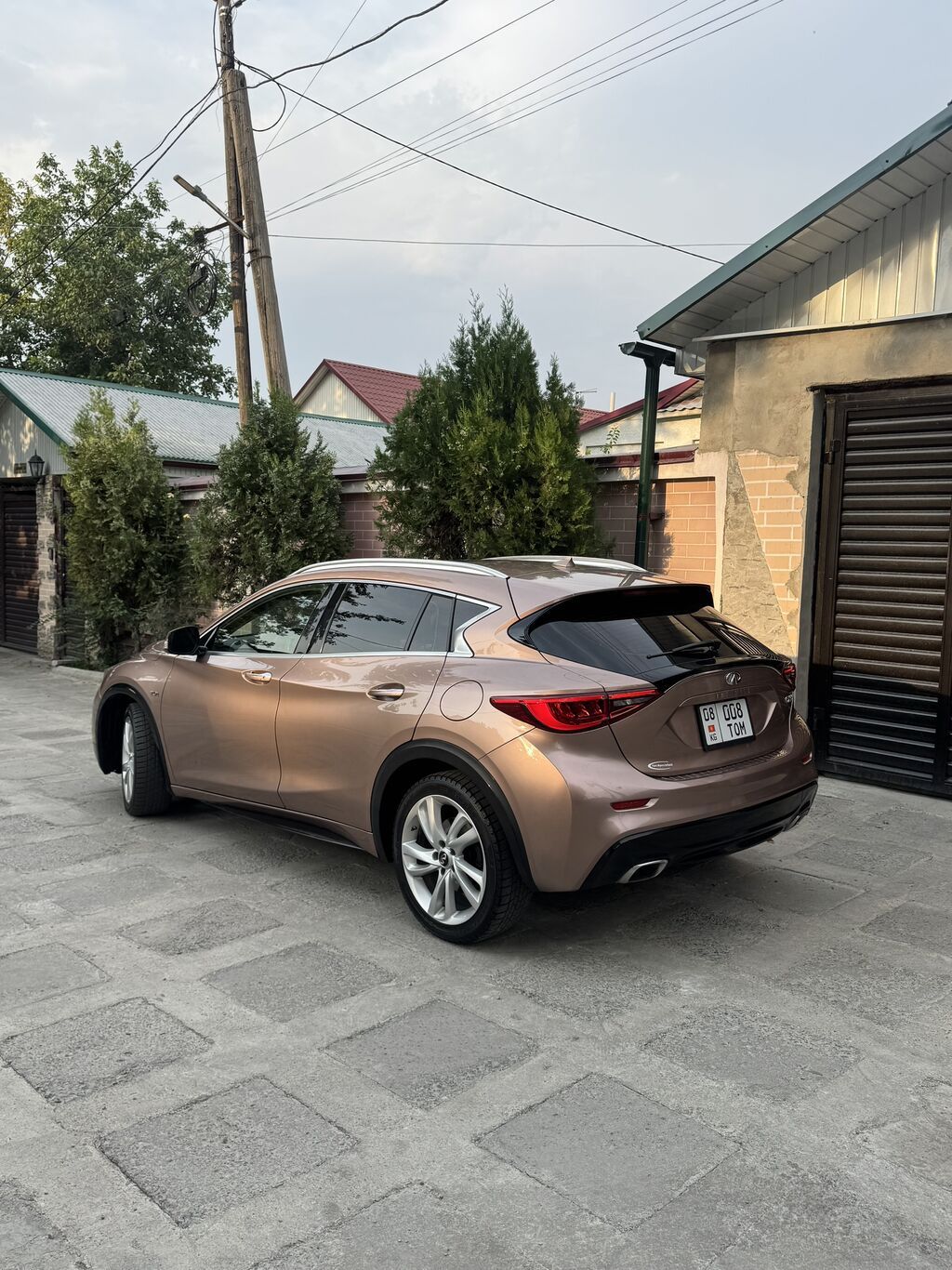 Infiniti : 2018 г., 2 л, Робот, Бензин, Кроссовер: фото 6