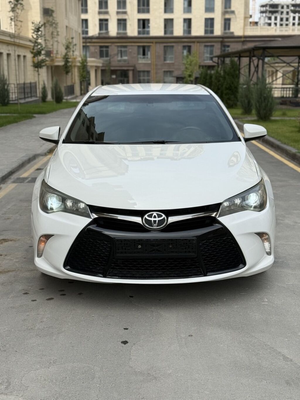 Toyota Camry: 2015 г., 2.5 л, Автомат, Бензин, Седан: фото 2