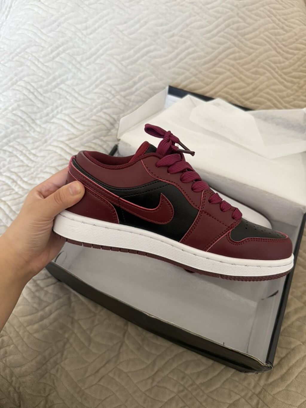 Продам Air Jordan 1 Low (бордовые с черным), 37 размер Абсолютно: фото 4