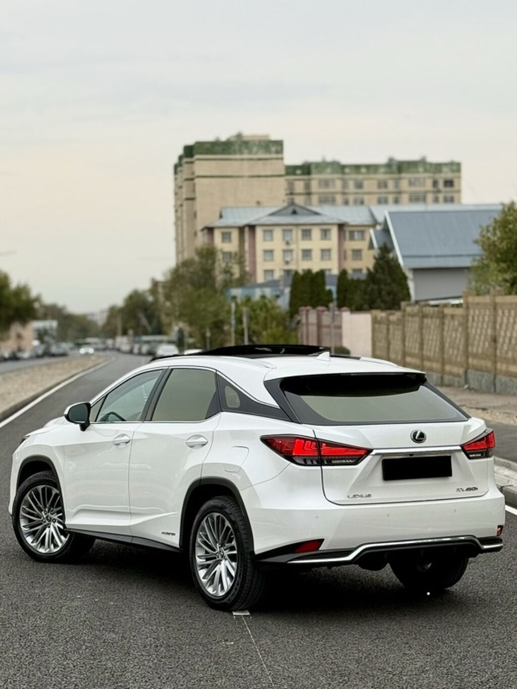 Lexus RX: 2020 г., 3.5 л, Автомат, Гибрид, Кроссовер: фото 4