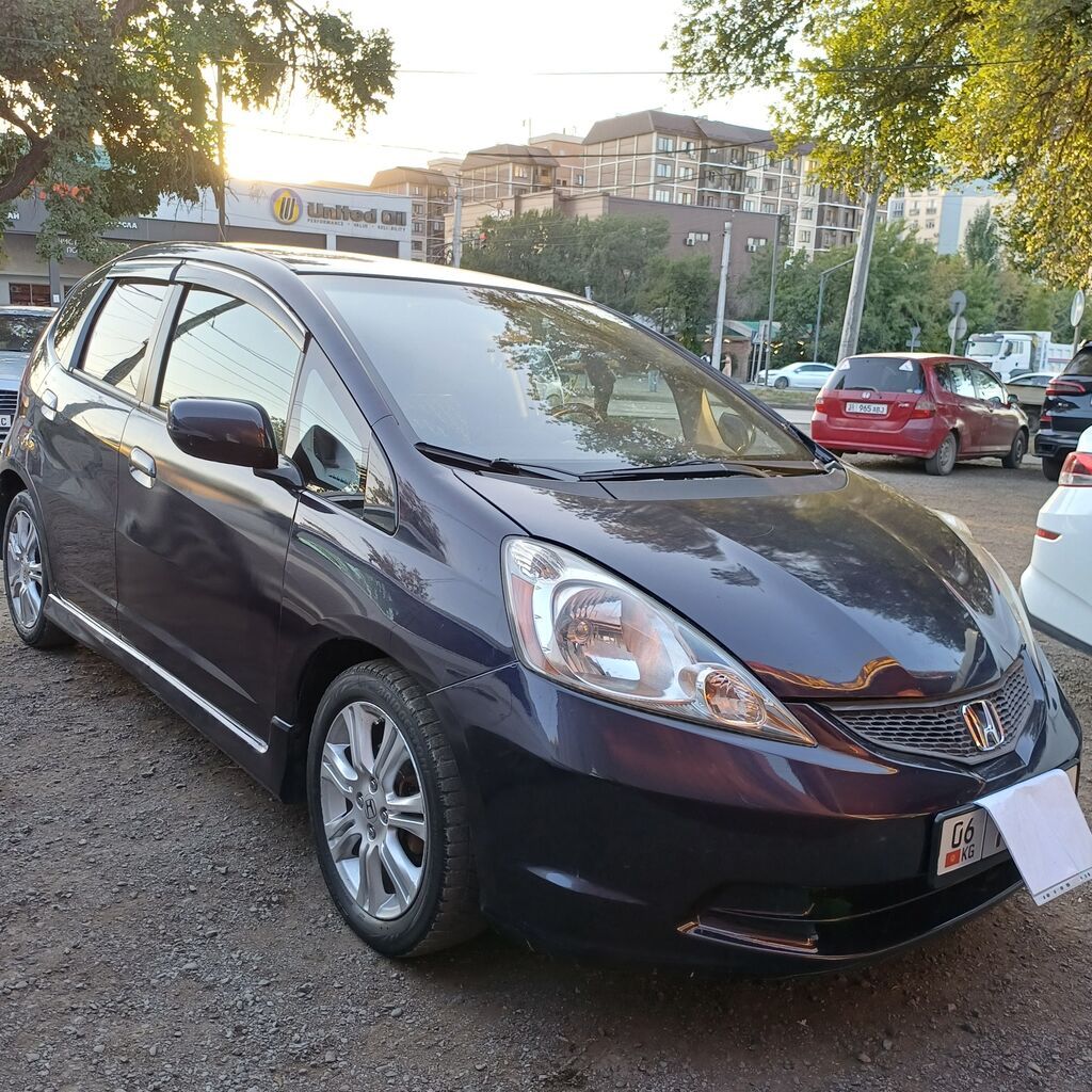 Honda Fit: 2010 г., 1.5 л, Автомат, Бензин, Хэтчбэк: фото 6