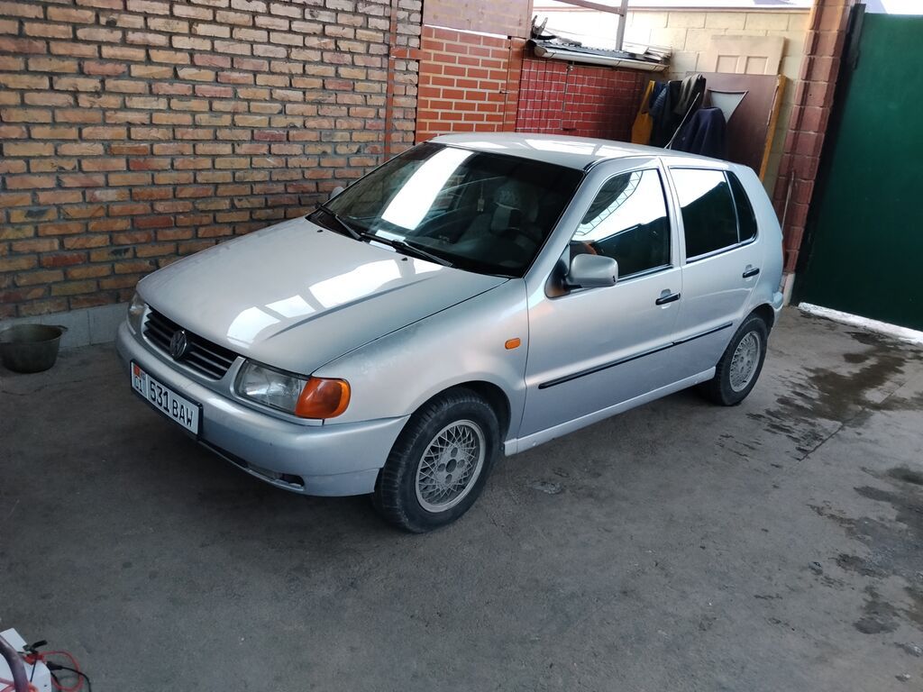Volkswagen Polo: 1997 г., 1.4 л, Автомат, Хэтчбэк: фото 1