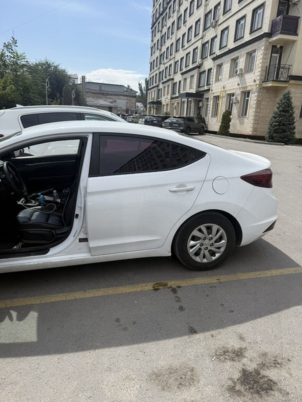 Hyundai Avante: 2019 г., 1.6 л, Автомат, Газ, Седан: фото 2