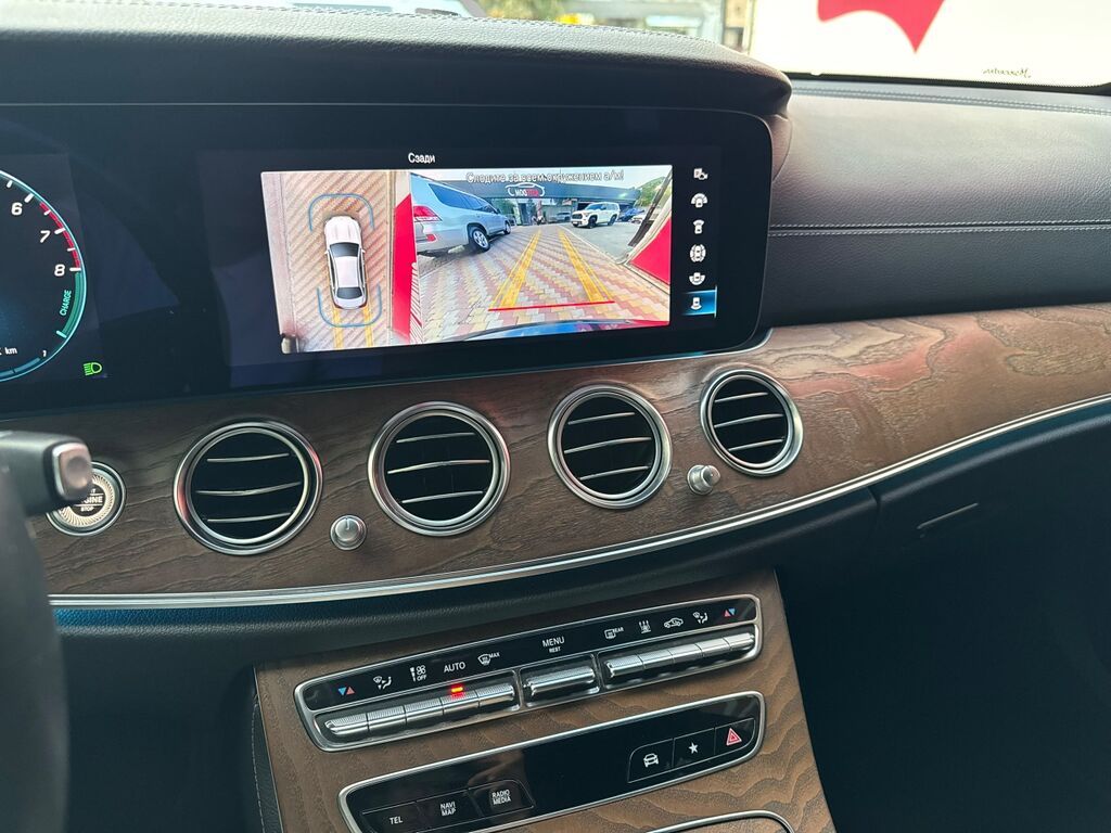 Mercedes-Benz E-Class: 2021 г., 2 л, Электромобиль: фото 6