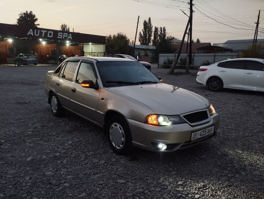 Daewoo Nexia: 2008 г., 1.5 л, Механика, Бензин, Седан: фото 1