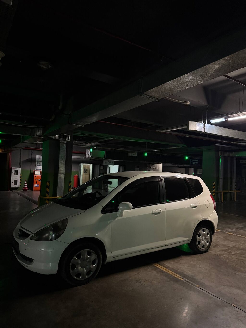 Honda Fit: 2002 г., 1.3 л, Автомат, Бензин, Хэтчбэк: фото 5