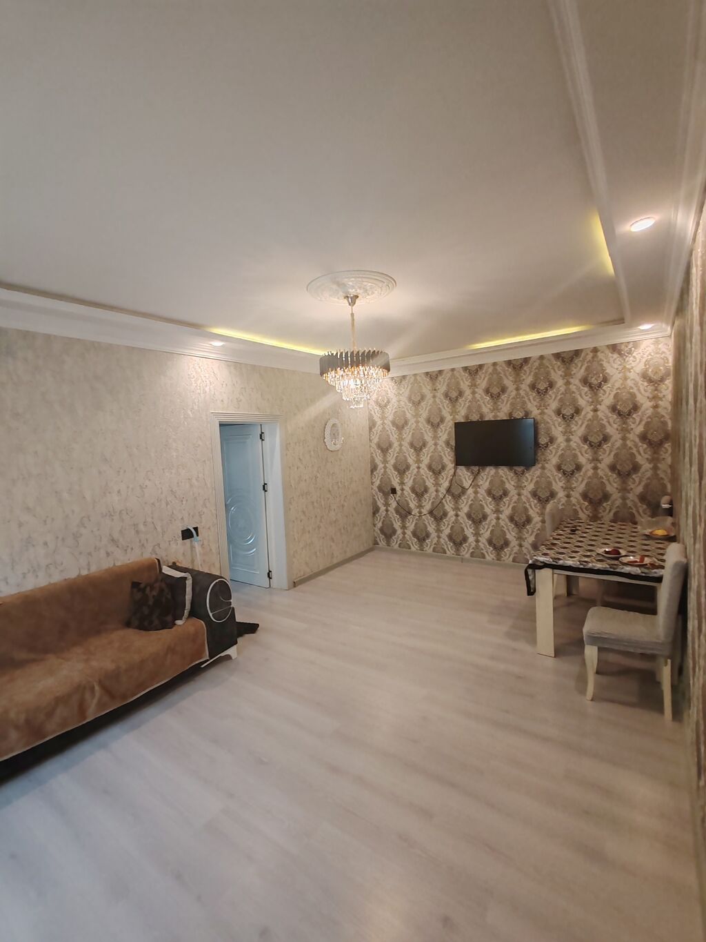 4 otaqlı, 152 kv. m, Kredit yoxdur, Orta təmir
