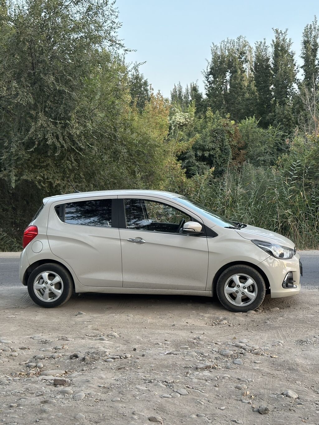Chevrolet Spark: 2017 г., 1 л, Автомат, Бензин, Хэтчбэк: фото 3