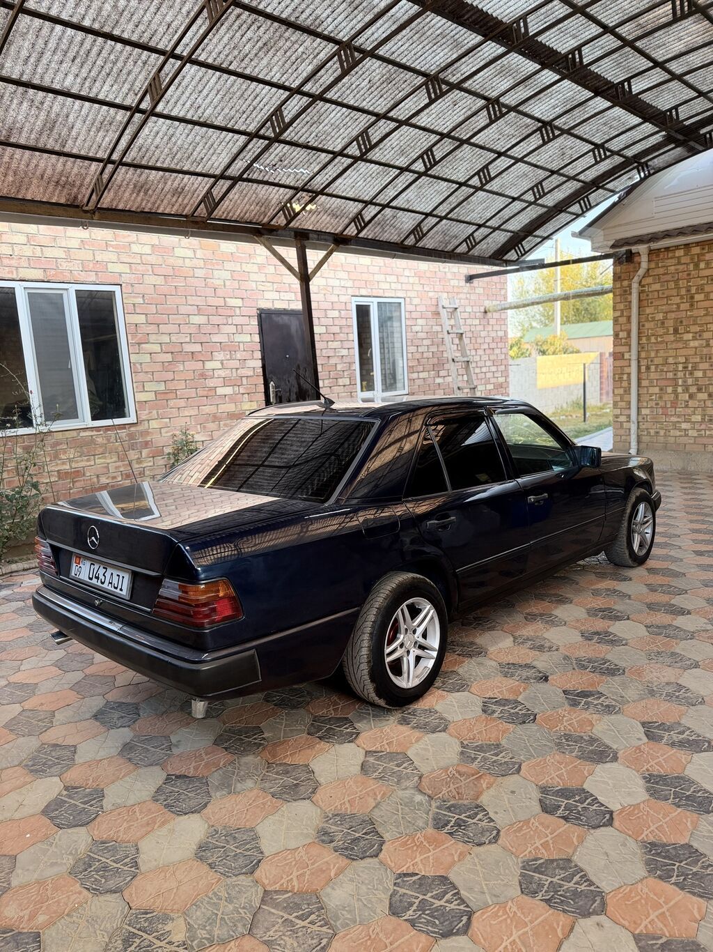 Mercedes-Benz W124: 1988 г., 2 л, Автомат, Бензин, Седан: фото 5