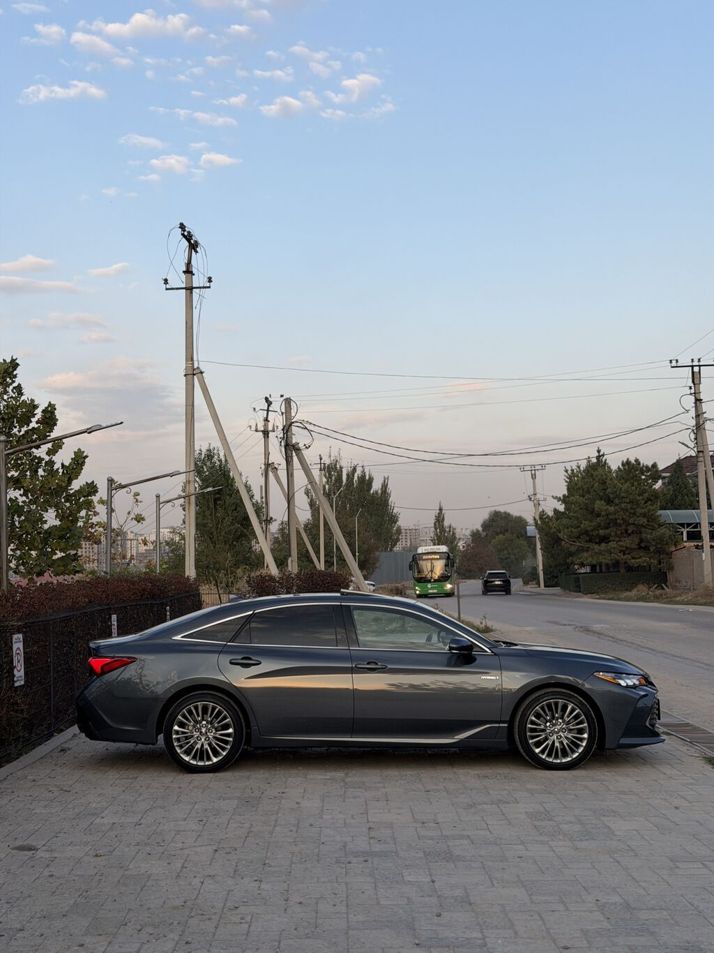 Toyota Avalon: 2019 г., 2.5 л, Вариатор, Гибрид, Седан: фото 6