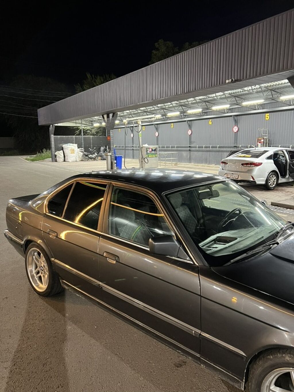 BMW 5 series: 1989 г., 3 л, Механика, Бензин, Седан — фото 3