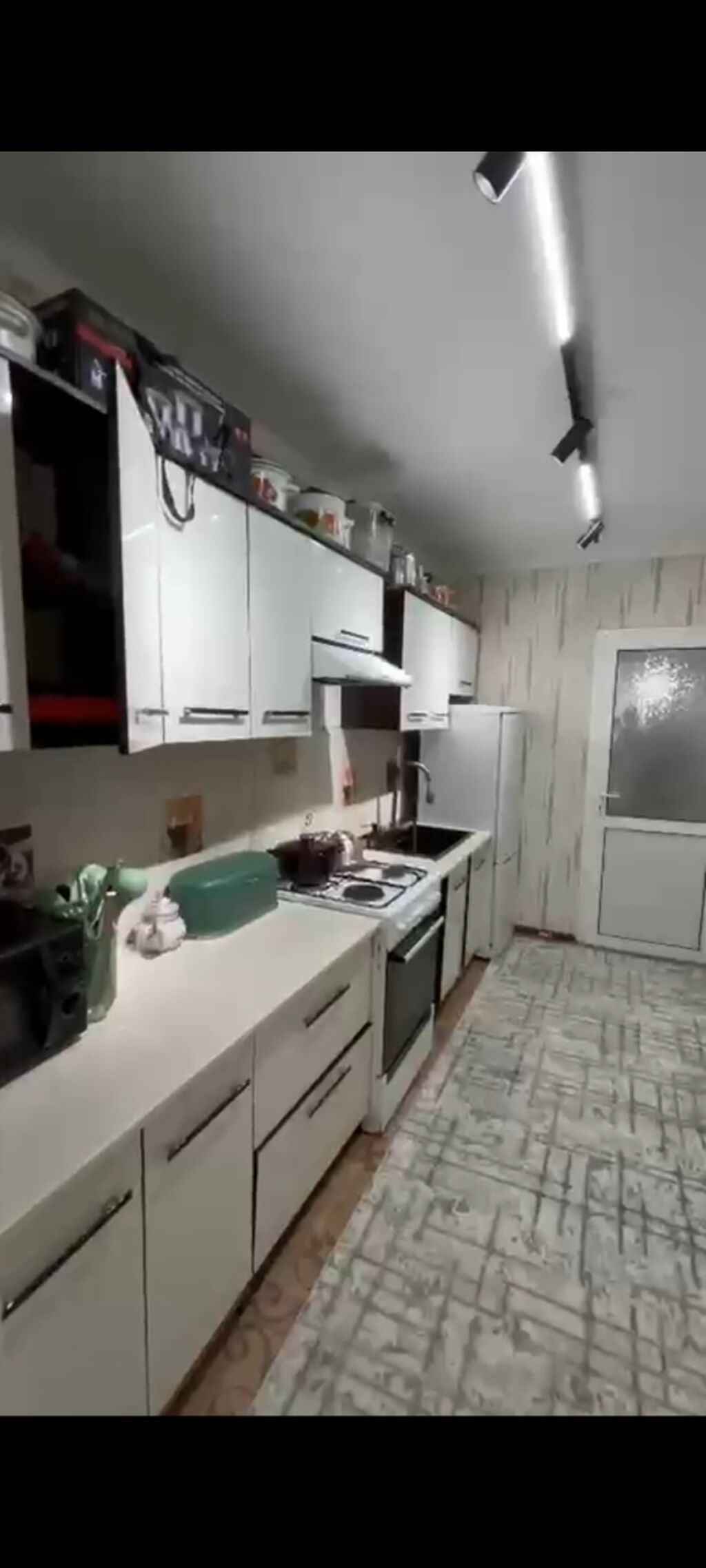 Продам 4-комнатную квартиру 105 м² в Кызыл-Кии: фото 8