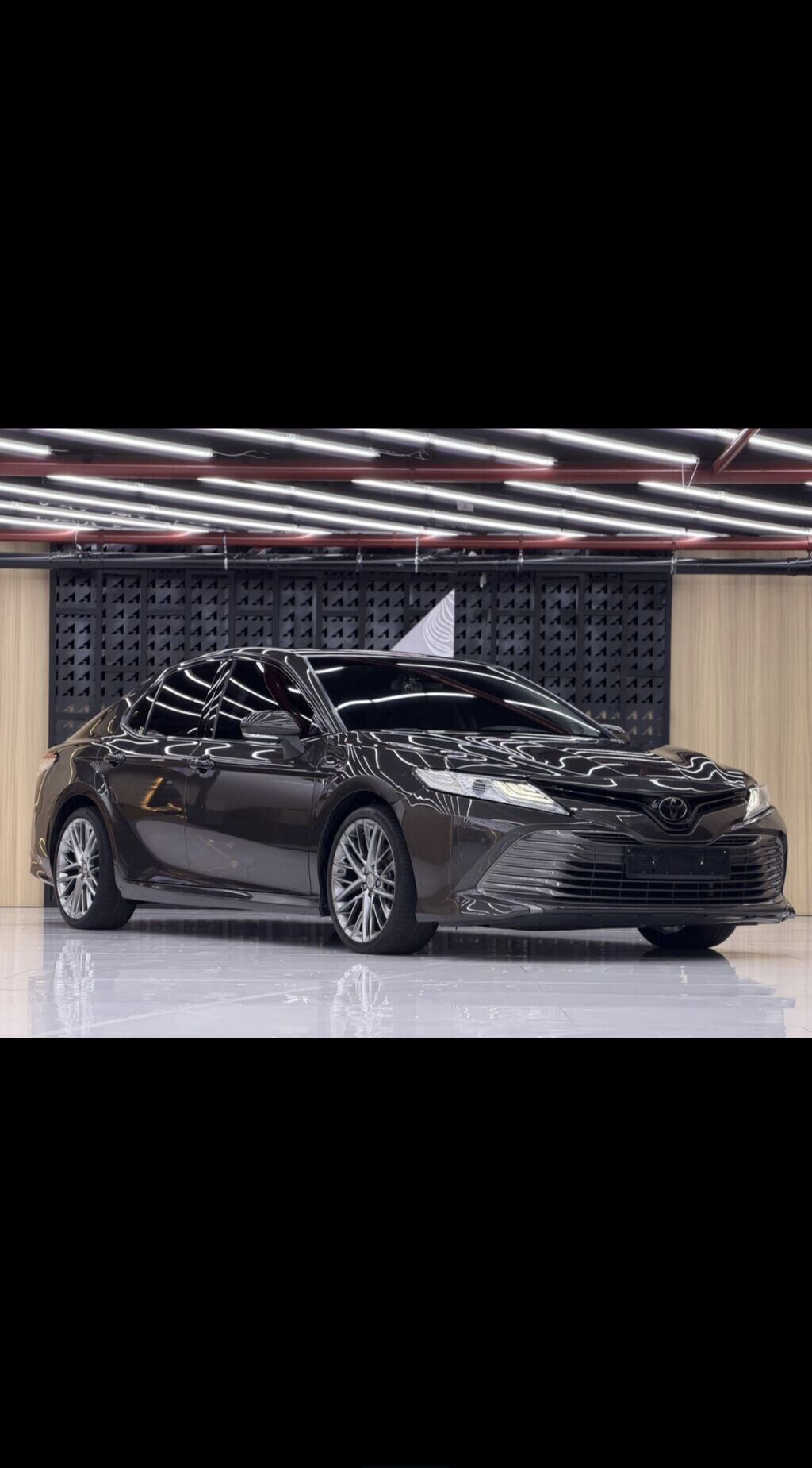 Toyota Camry: 2018 г., 2.5 л, Автомат, Бензин, Седан: фото 4