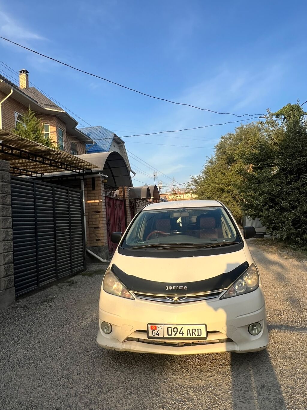 Toyota Estima: 2004 г., 2.4 л, Автомат, Газ, Минивэн: фото 3