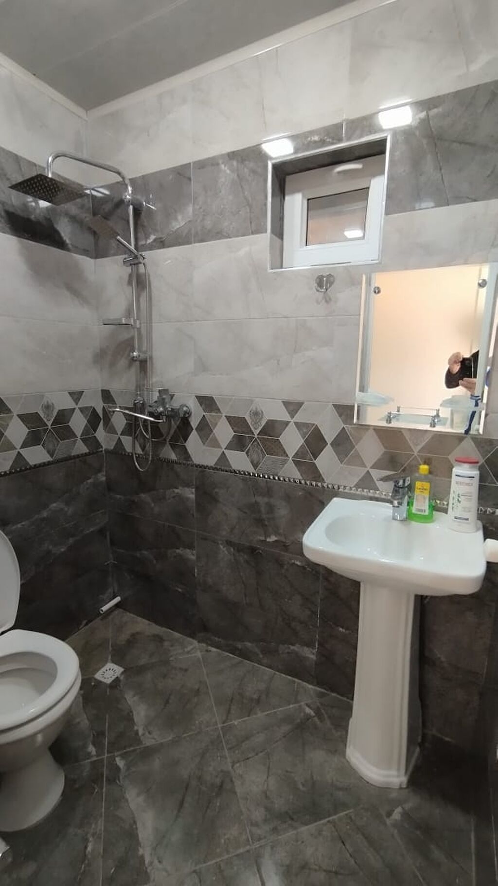 Qaraçuxur qəs. 2 otaqlı, 49 kv. m, Kredit yoxdur, Yeni təmirli