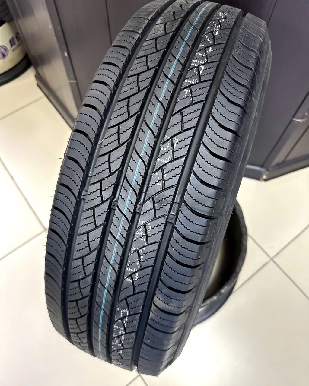 Шина для легковых автомобилей от завода Бото Модель SASQUA H/T: фото 2