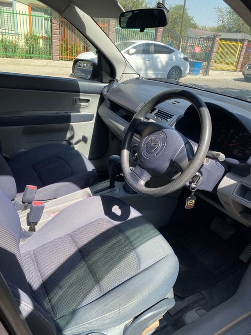Mazda Demio: 2003 г., 1.3 л, Автомат, Бензин, Хэтчбэк: фото 5