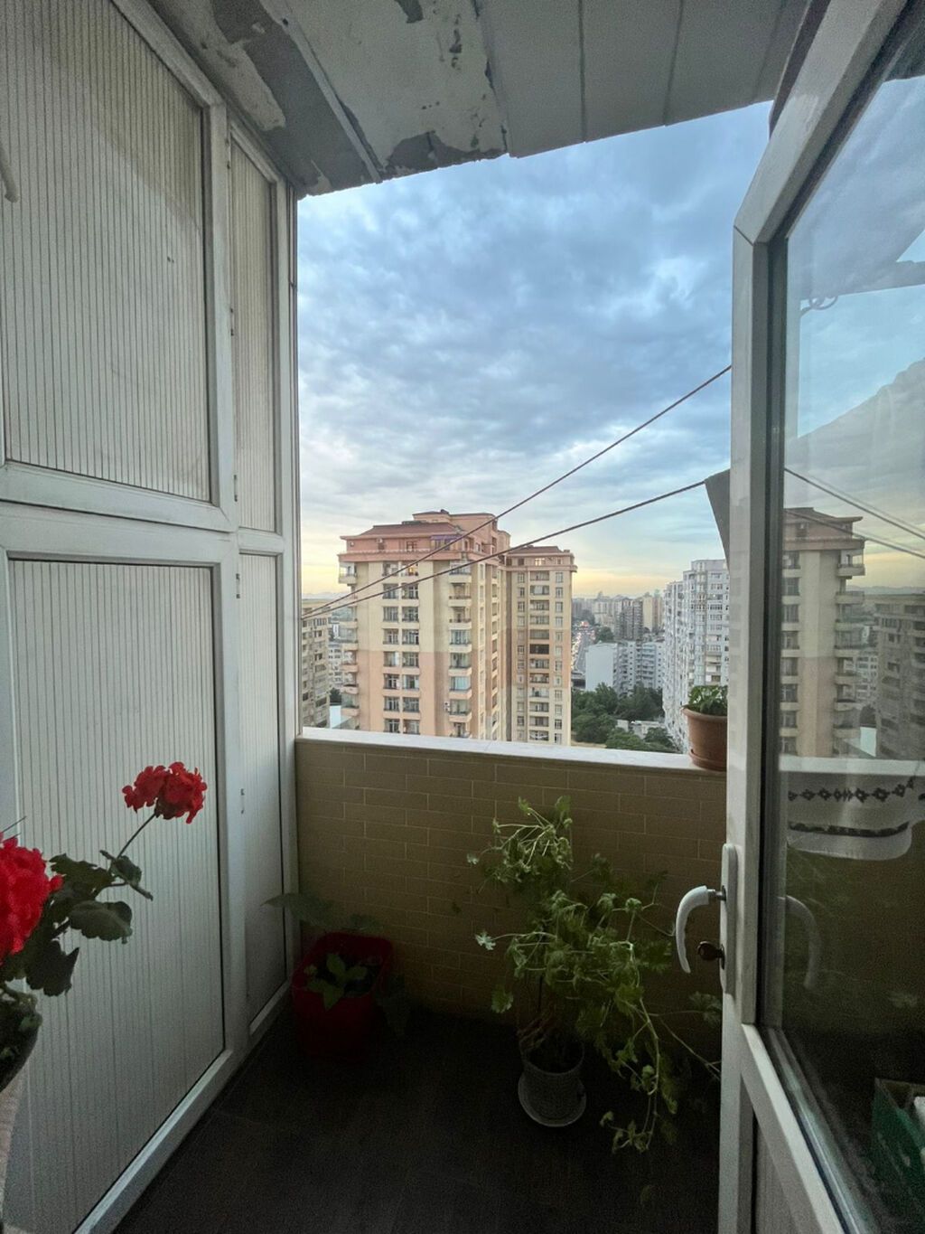 3 otaqlı, Yeni tikili, 95 kv. m