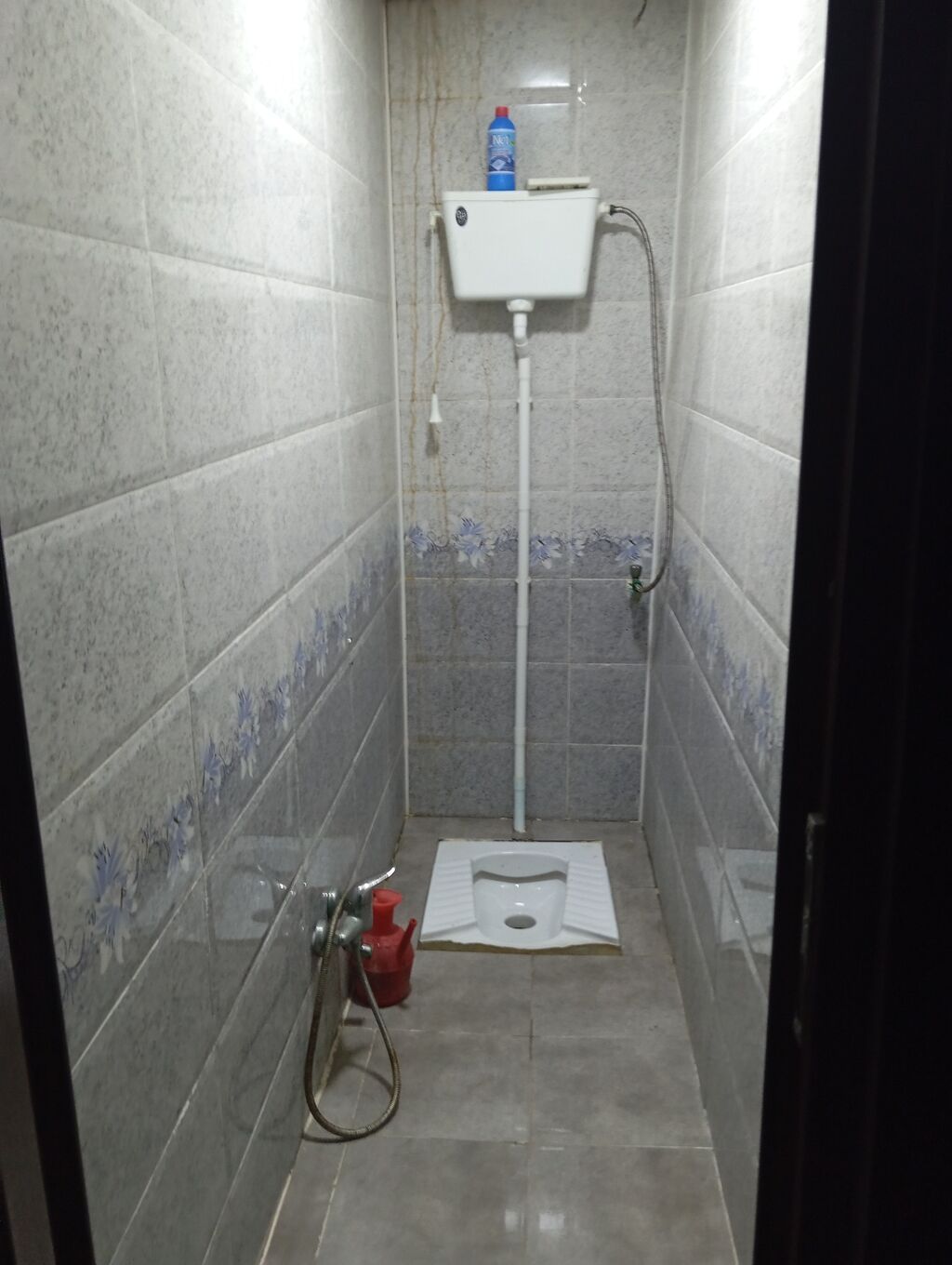 3 otaqlı mənzil/interyer 2 işləyən xanım lazimdi bir xanıma 200