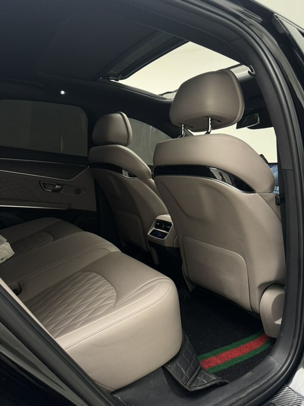 BYD Han EV: 2024 г., Робот, Электромобиль, Седан: фото 7
