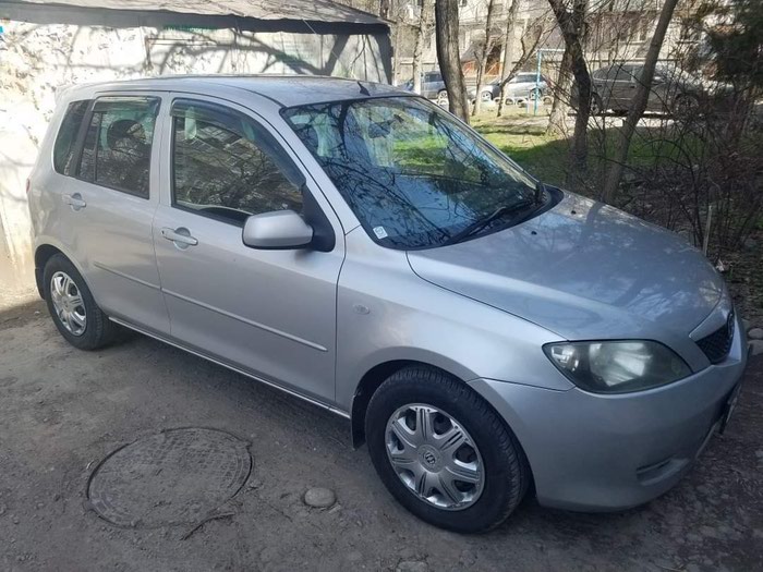 mazda demio 2004 бишкек mazda demio 2004 бишкек