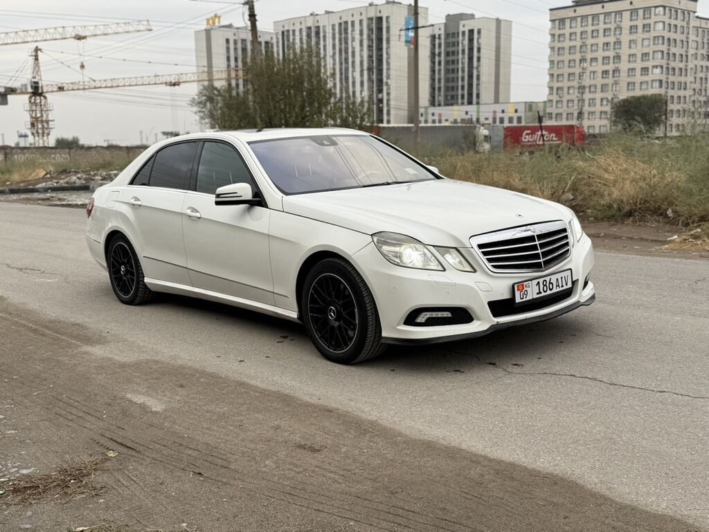 Mercedes-Benz E-Class: 2010 г., 3.5 л, Автомат, Бензин, Седан: фото 4