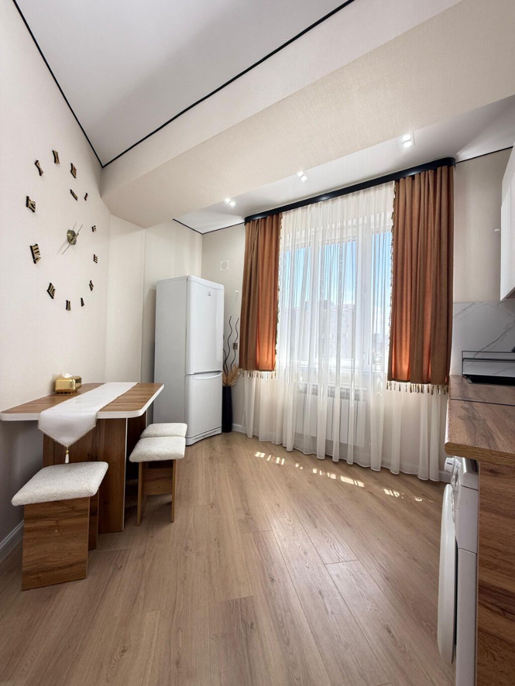 1 комната, 38 м², Элитка, Кок-Жар ж/м Элитка, 6 этаж, Свежий ремонт: фото 1