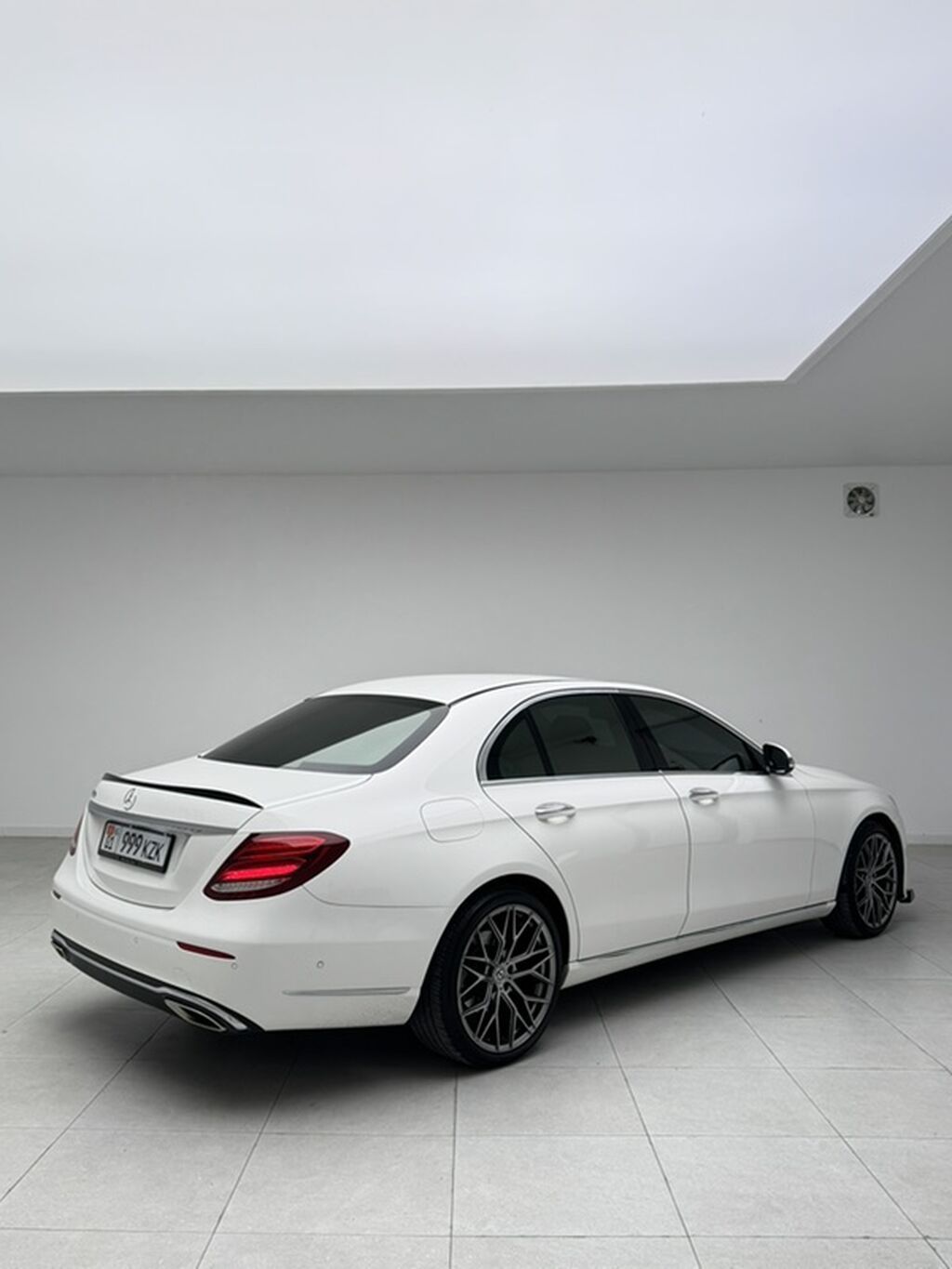 Mercedes-Benz E-Class: 2018 г., 2 л, Автомат, Бензин, Седан: фото 5