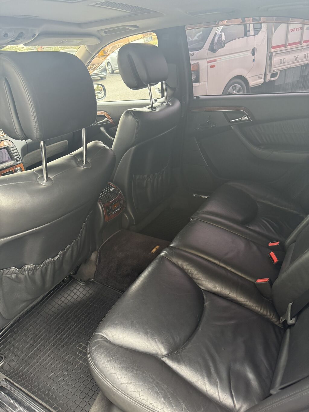 Mercedes-Benz 220: 2004 г., 5 л, Автомат, Бензин, Седан: фото 6