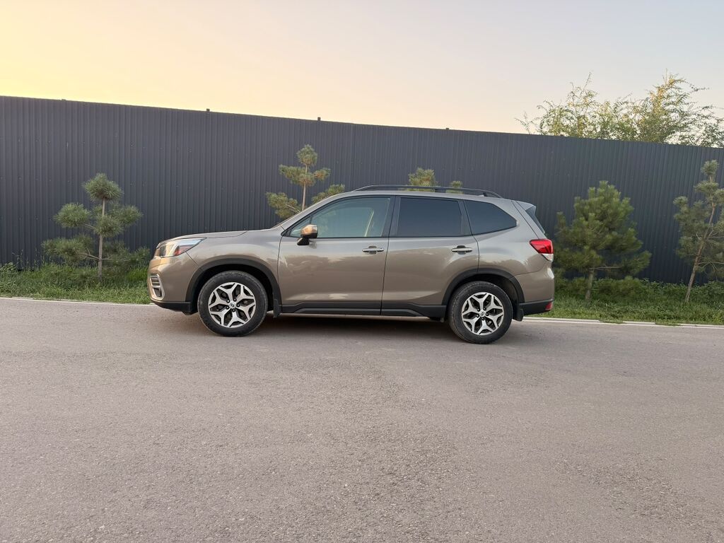 Subaru Forester: 2019 г., 2.5 л, Вариатор, Бензин, Кроссовер: фото 3