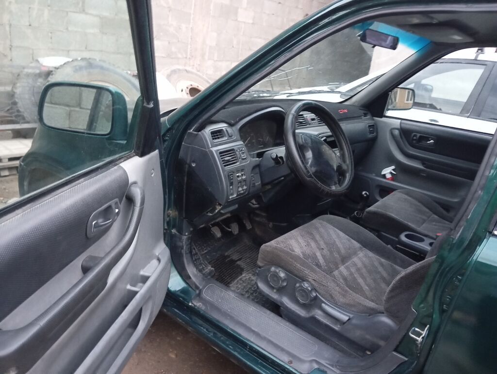 Honda CR-V: 1999 г., 2 л, Механика, Бензин, Кроссовер: фото 7