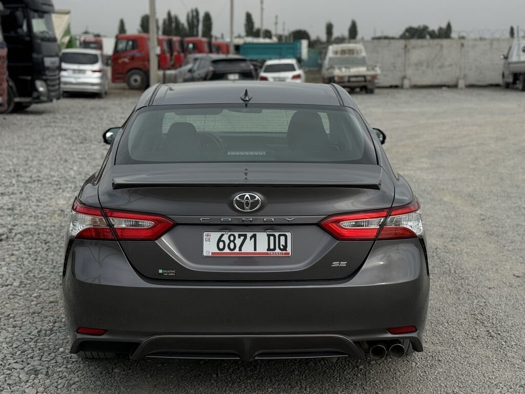 Toyota Camry: 2020 г., 2.5 л, Автомат, Бензин, Седан: фото 2