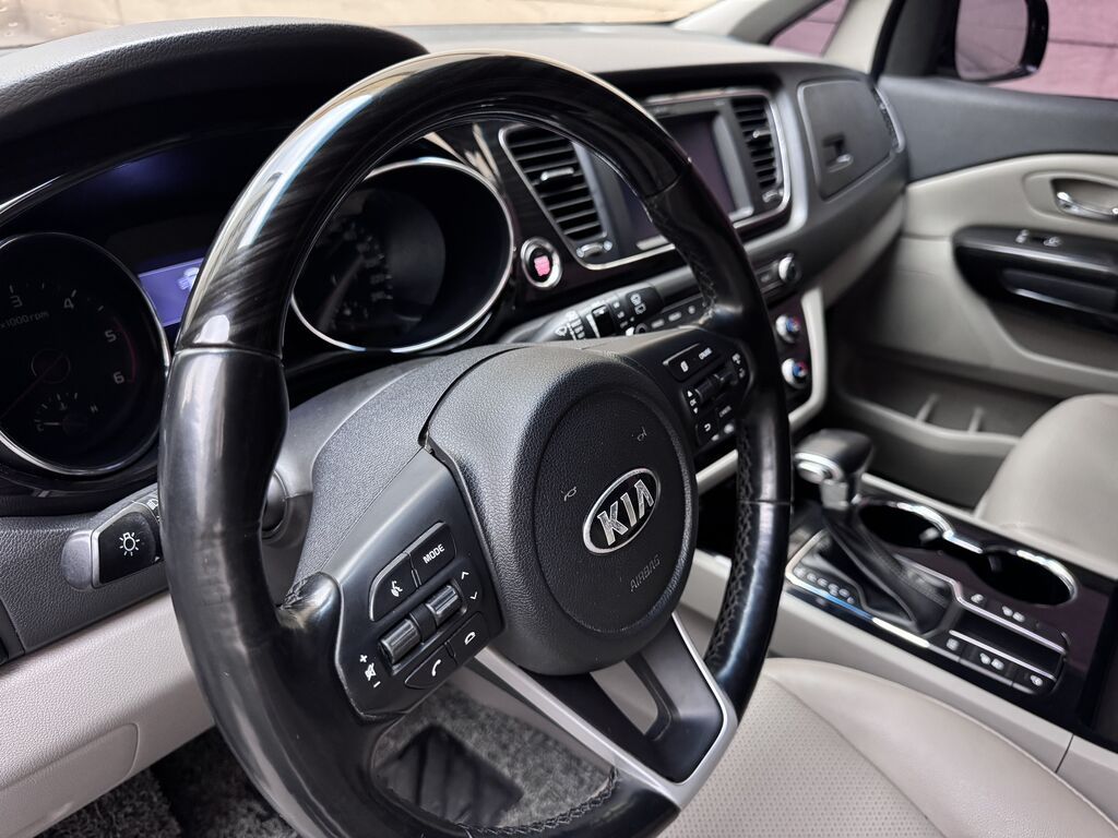 Kia Carnival: 2018 г., 2.2 л, Автомат, Дизель, Минивэн: фото 6