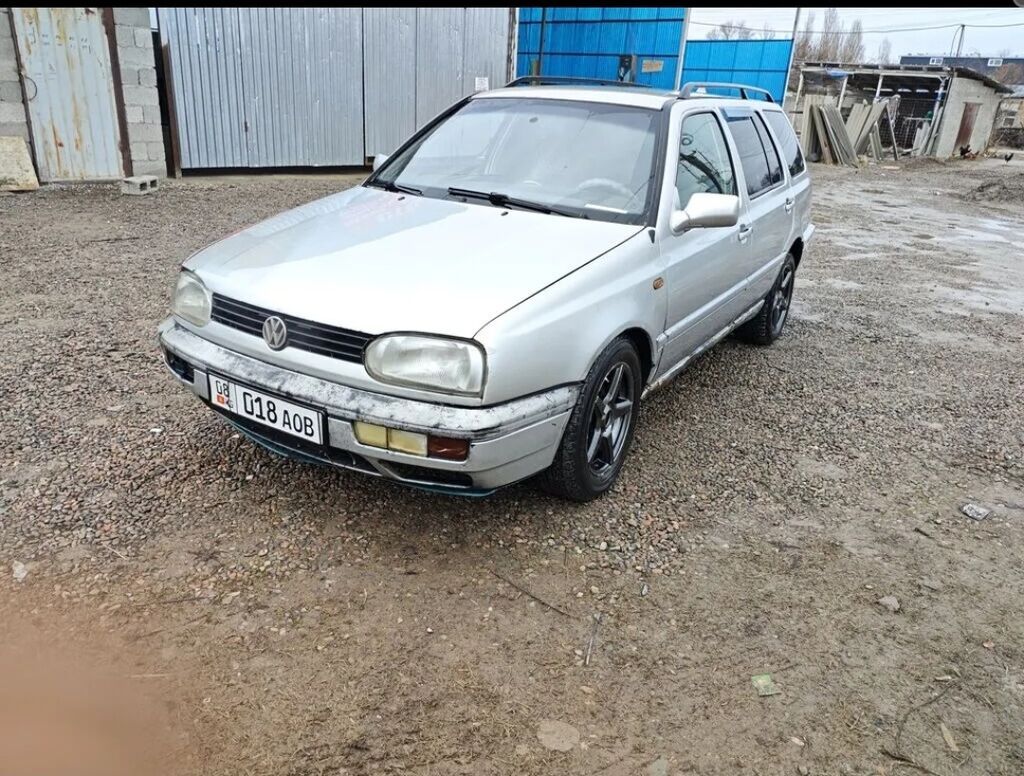 Volkswagen Golf: 1998 г., 1.8 л, Механика, Бензин, Универсал: фото 1