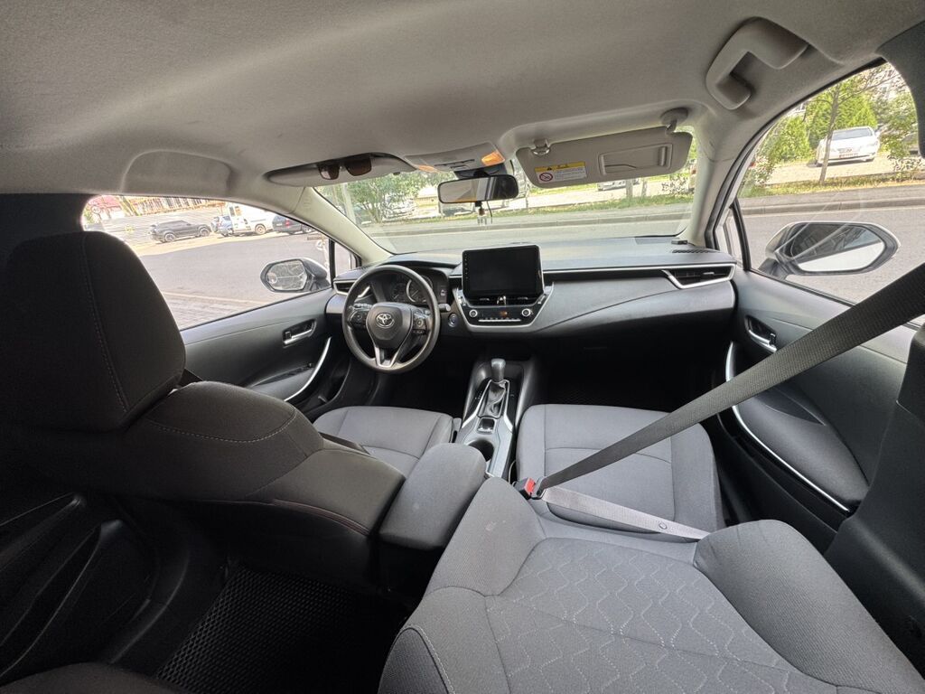 Toyota Corolla: 2021 г., 1.8 л, Вариатор, Гибрид, Седан — фото 5