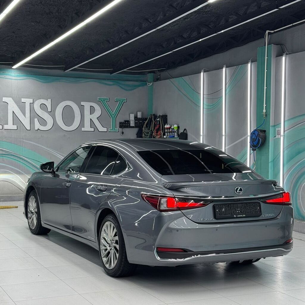 Lexus ES: 2020 г., Вариатор, Гибрид, Седан: фото 2