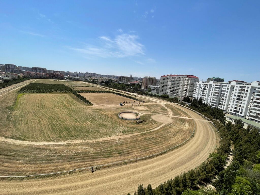 3 otaqlı, Yeni tikili, 158 kv. m