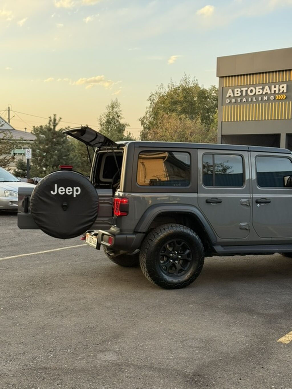 Jeep Wrangler: 2022 г., 2 л, Автомат, Бензин, Внедорожник: фото 7