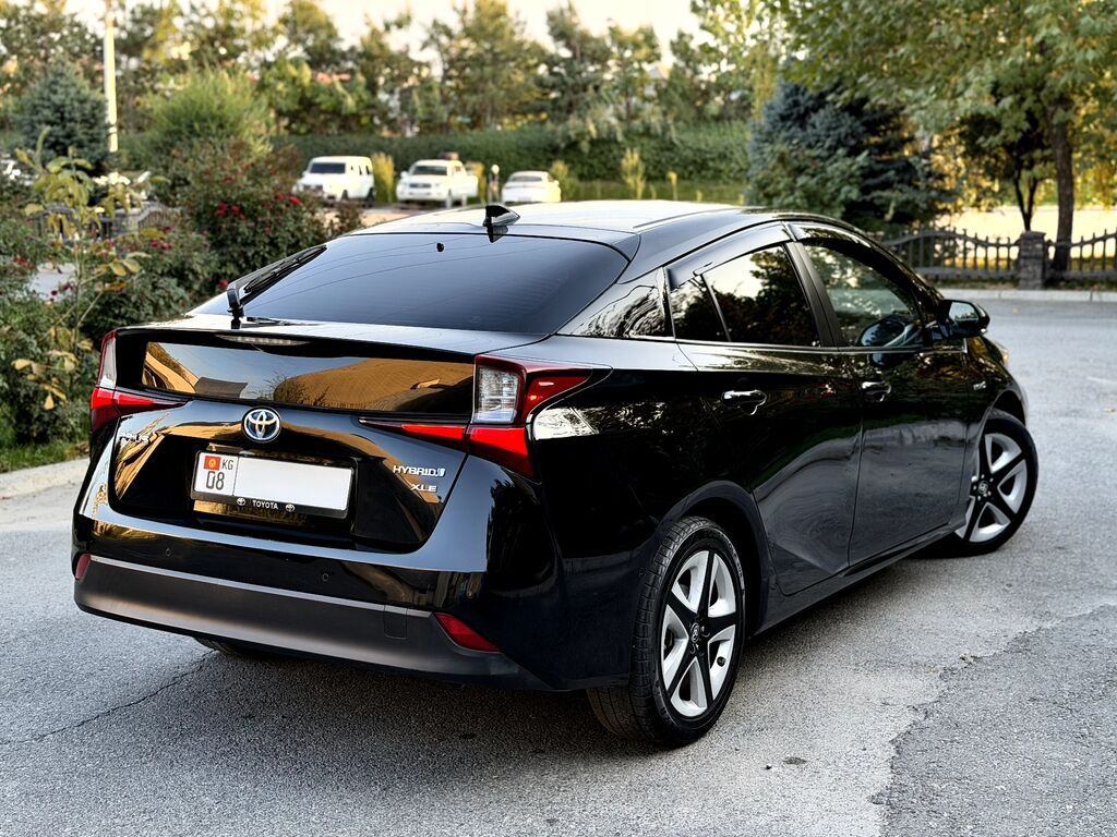 Toyota Prius: 2019 г., 1.8 л, Вариатор, Гибрид, Лифтбек: фото 3