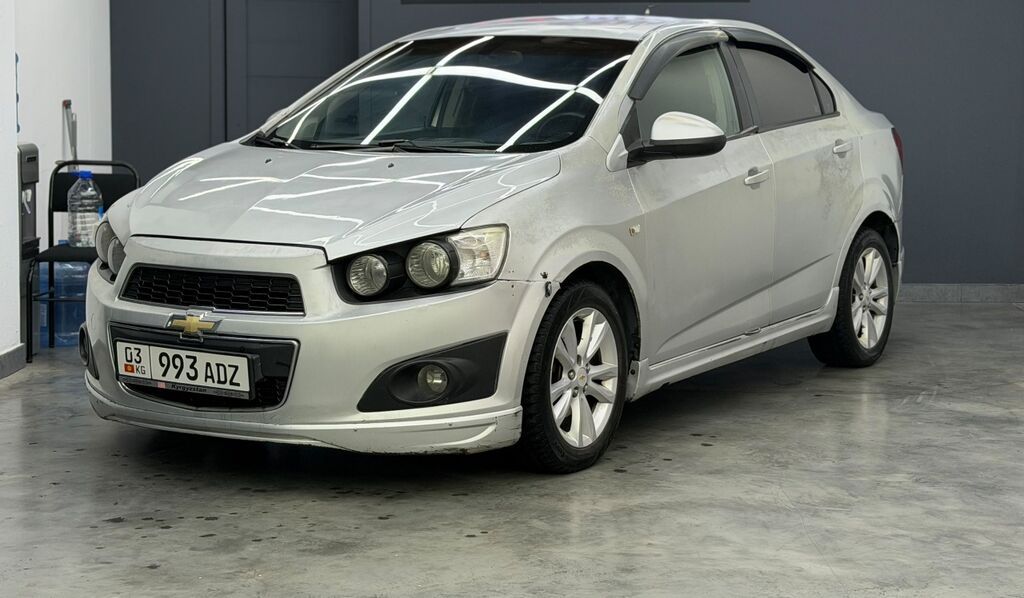 Chevrolet Aveo 2012, 1.6 л, механика, седан: фото 2