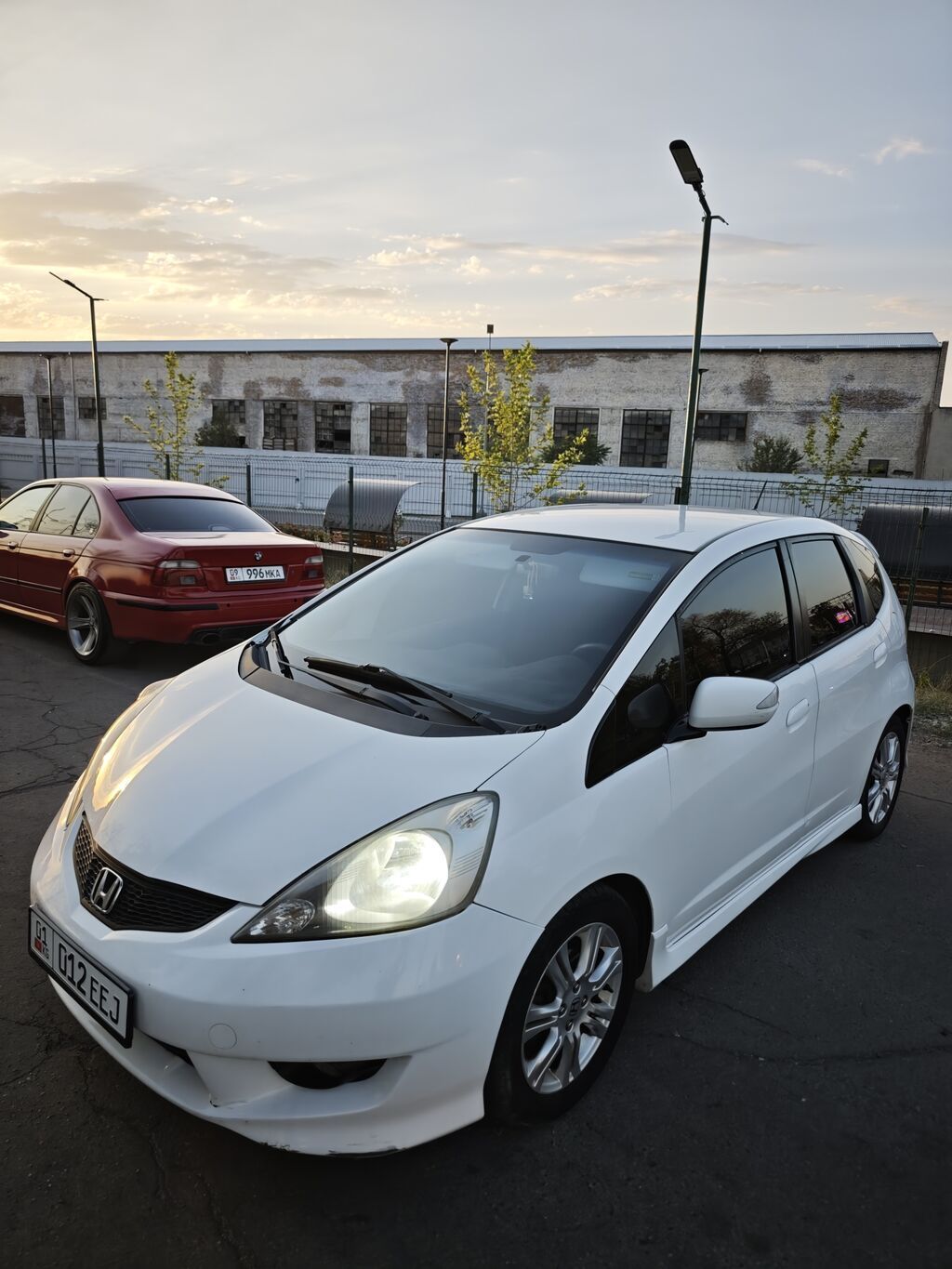 Honda Fit: 2009 г., 1.5 л, Автомат, Хэтчбэк: фото 1