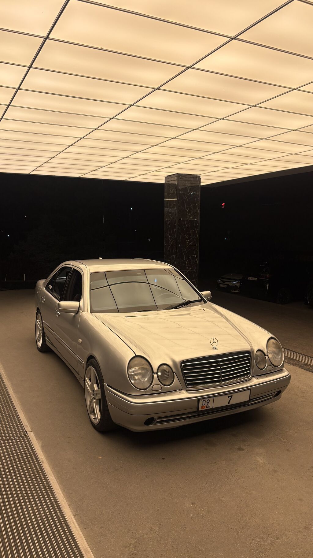 Mercedes-Benz E-Class: 1998 г., 3.2 л, Автомат, Бензин, Седан: фото 6