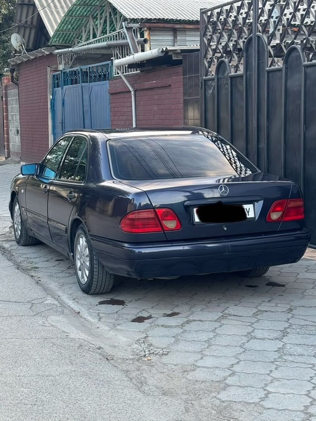 Mercedes-Benz E-Class: 1997 г., 3.2 л, Автомат, Газ, Седан: фото 3