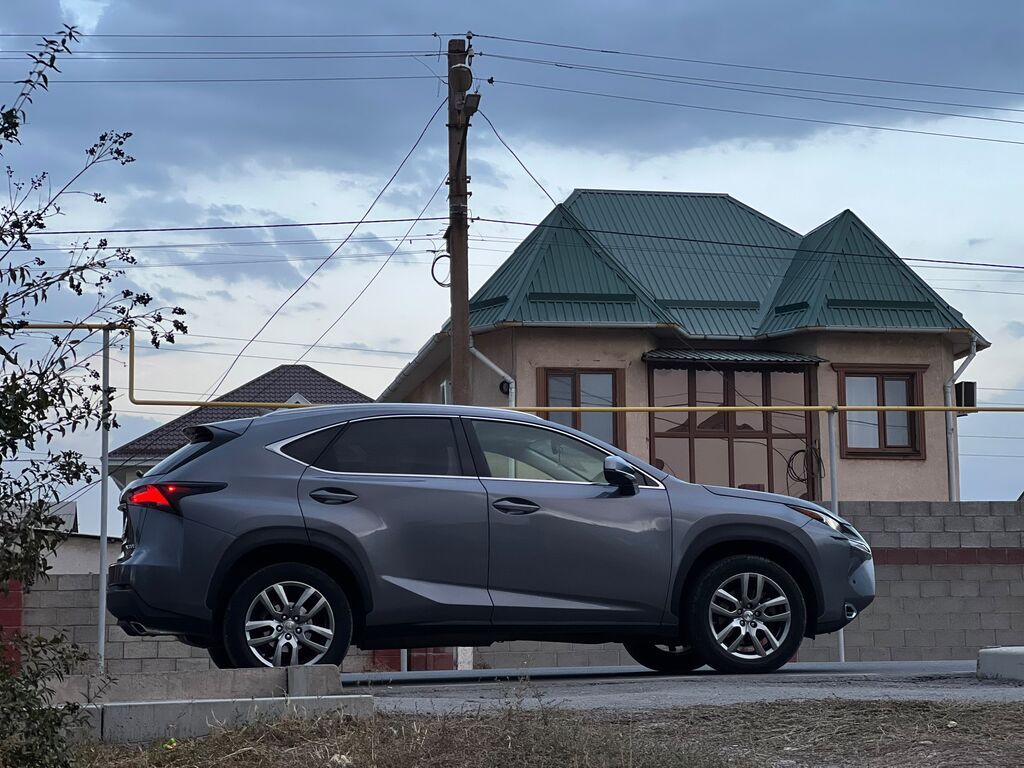 Lexus NX: 2016 г., 2 л, Бензин, Кроссовер: фото 7