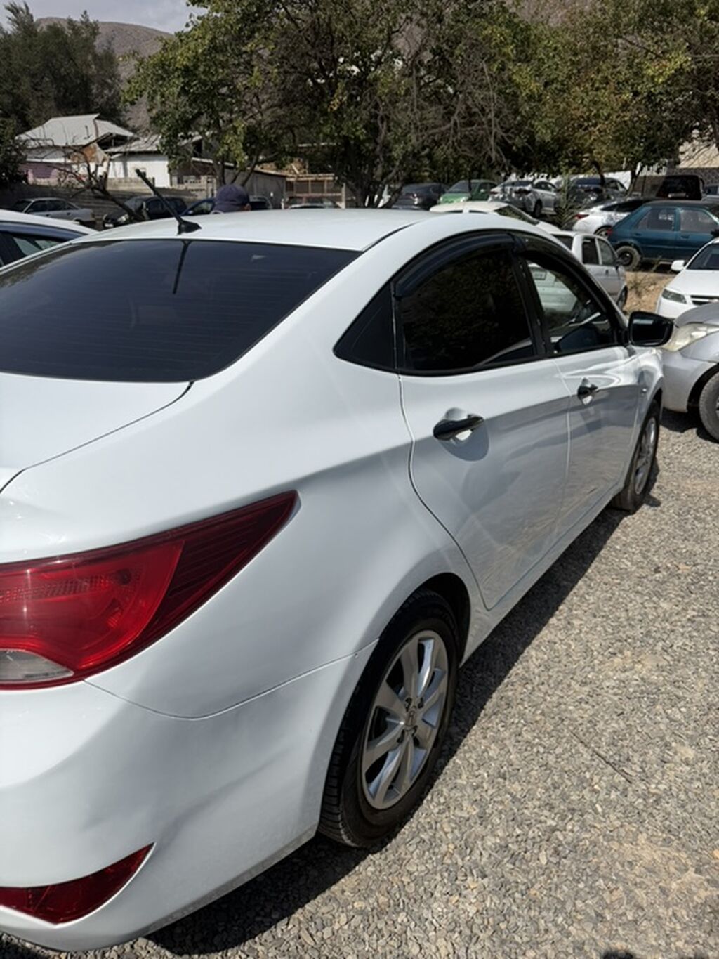 Hyundai Solaris: 2015 г., 1.6 л, Автомат, Бензин, Седан: фото 3