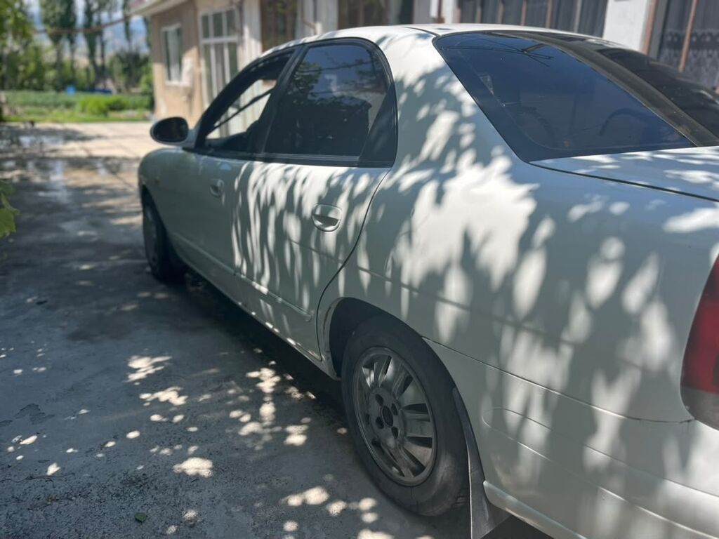 Daewoo Nubira: 1999 г., 1.5 л, Механика, Бензин, Седан: фото 3