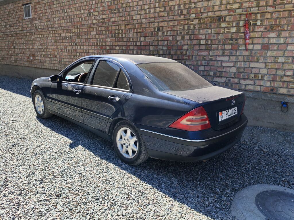 Mercedes-Benz C-Class: 2001 г., 1.8 л, Автомат, Бензин, Седан: фото 2