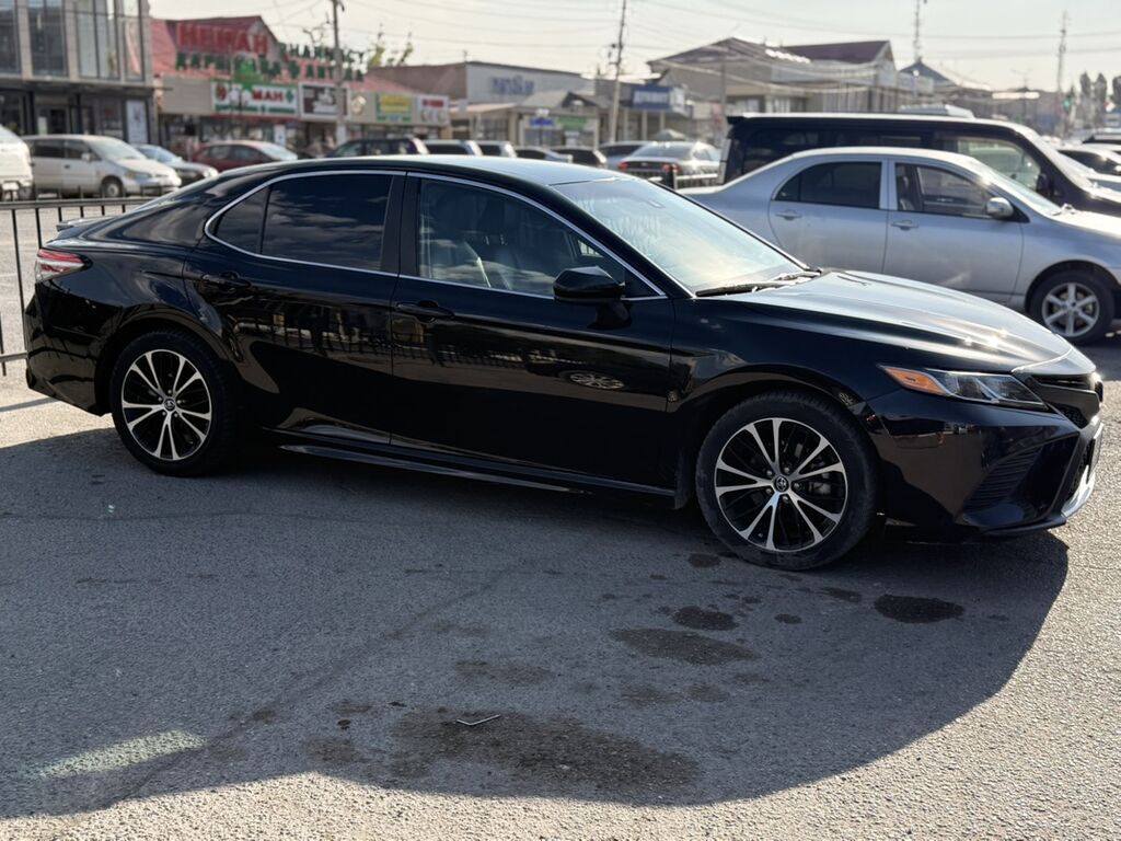 Toyota Camry: 2019 г., 2.5 л, Автомат, Бензин, Седан: фото 2
